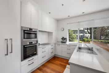 1A / 7 The Promenade, Takapuna