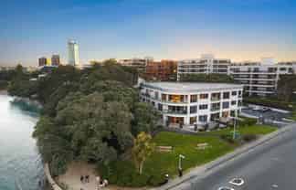 1A / 7 The Promenade, Takapuna