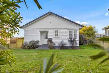 9 Wallace Crescent, Glenholme