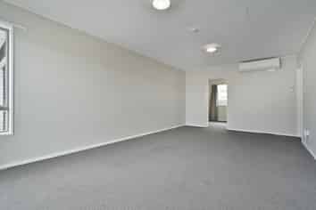2/510 Charles Street, Saint Leonards
