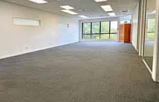 BEAUTIFUL 165M² LEVEL 1 OFFICE
