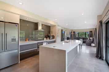 58E Mcentee Road, Waitakere