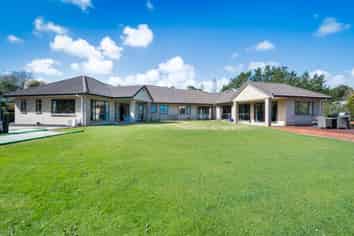 58E Mcentee Road, Waitakere