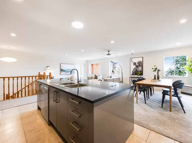 54 Leafield Crescent, Henderson