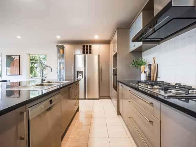 54 Leafield Crescent, Henderson