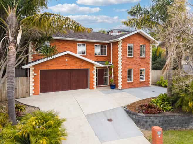 54 Leafield Crescent, Henderson