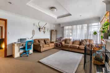 227 Stout Street, Mangapapa