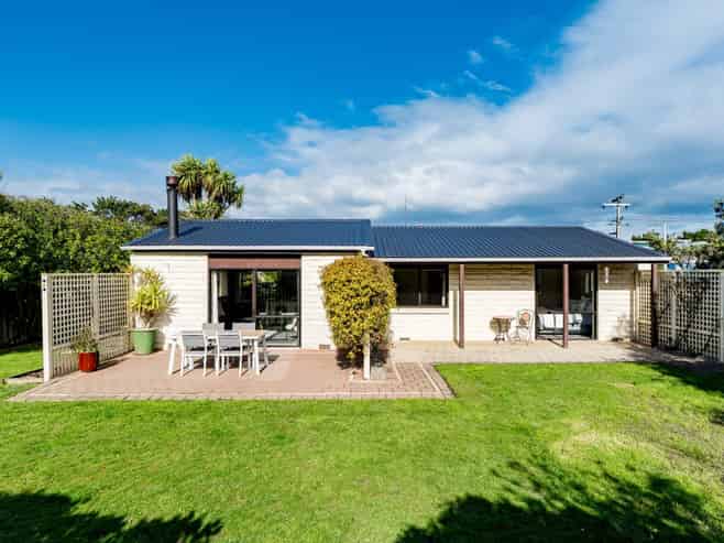 586 Brighton Road, Westwood