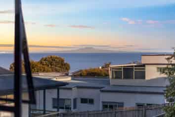 8 Brixton Road, Manly