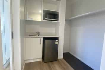 2/5 Mount View Road (Room C), Melville