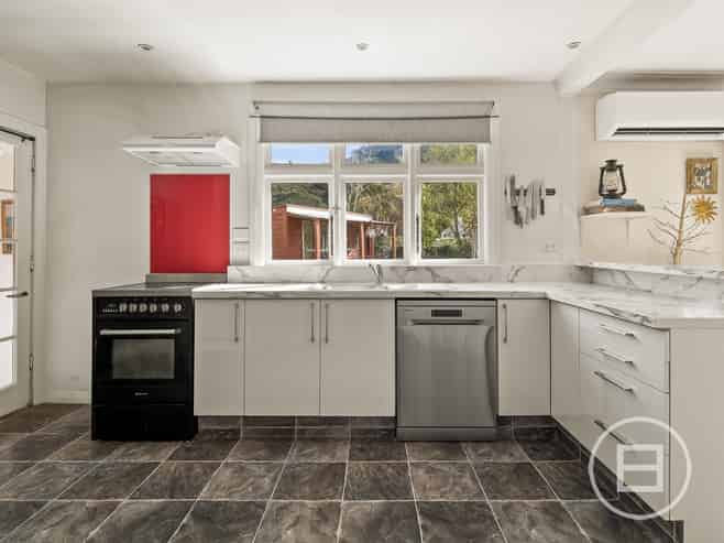 131 Manapouri Street, MAIA