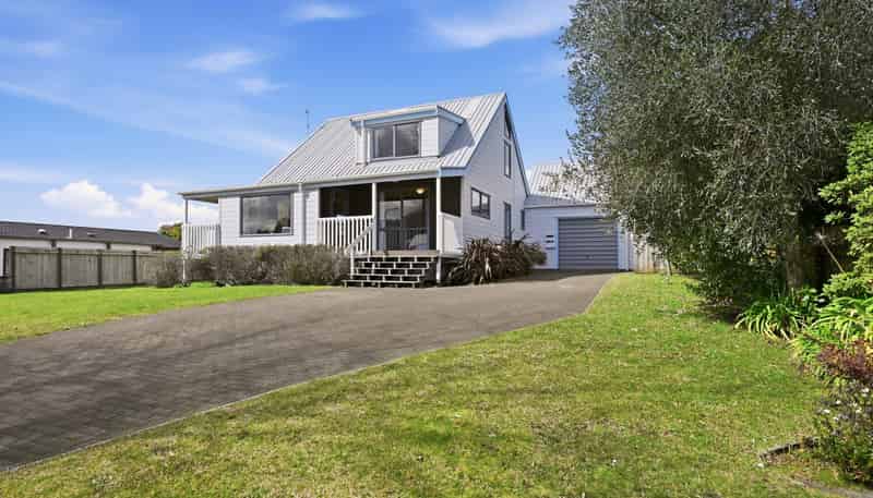 17 Hodgkins Street, Pukehangi
