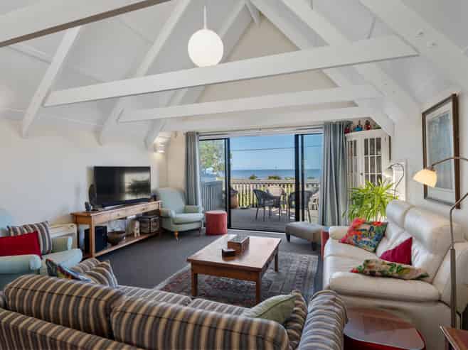 97 Marine Parade, Paraparaumu Beach