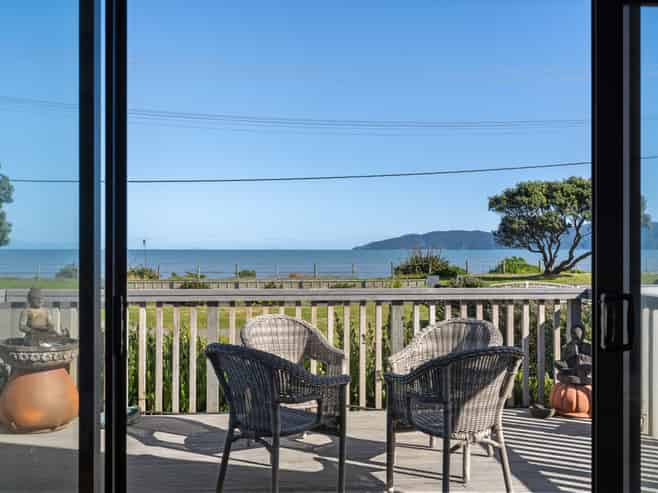 97 Marine Parade, Paraparaumu Beach