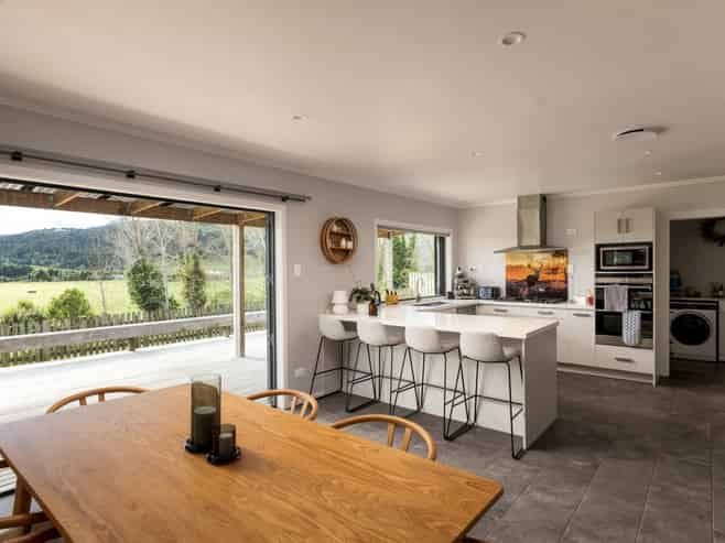 15 Puriri Valley Road, Puriri