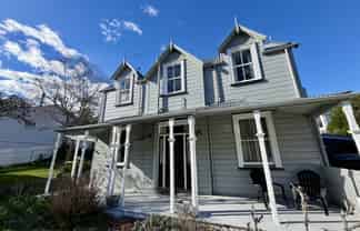 31 Coote Road, Napier Hill