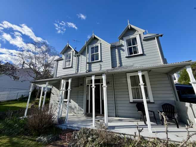 31 Coote Road, Napier Hill