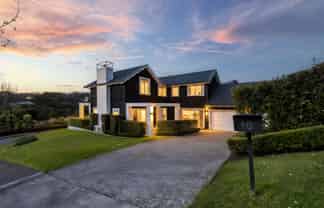 10 Tauwaka Crescent , Riverhead