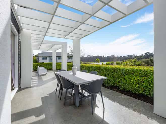 10 Tauwaka Crescent , Riverhead