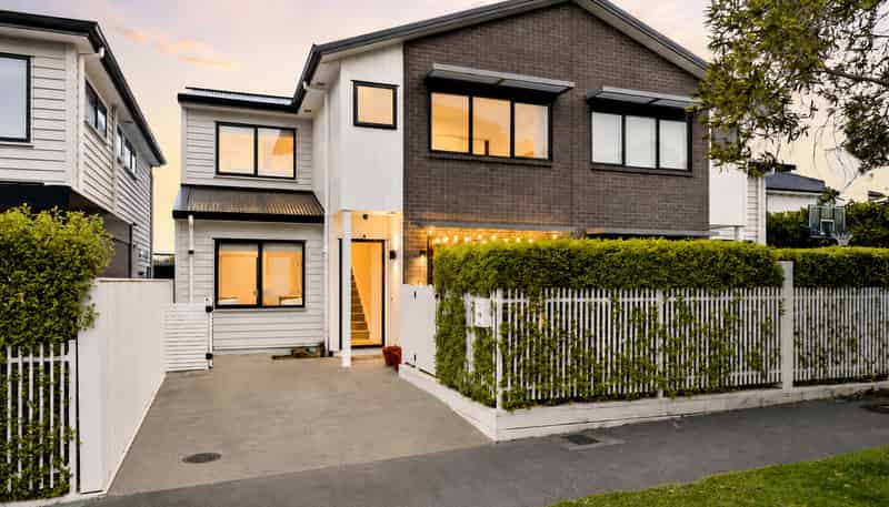 15 Wakatipu Street, Point Chevalier