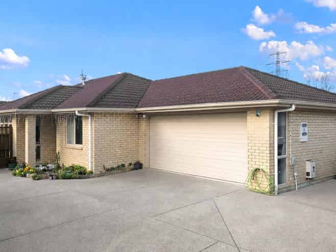 221 Old Farm Road, Hamilton East