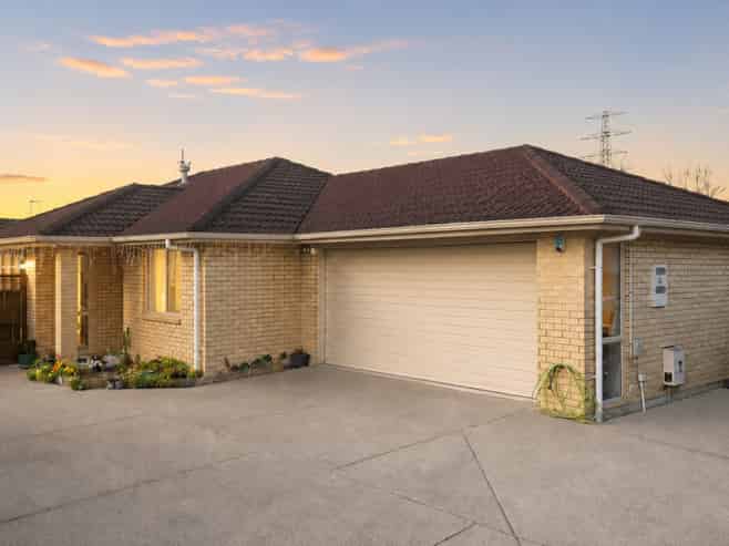 221 Old Farm Road, Hamilton East