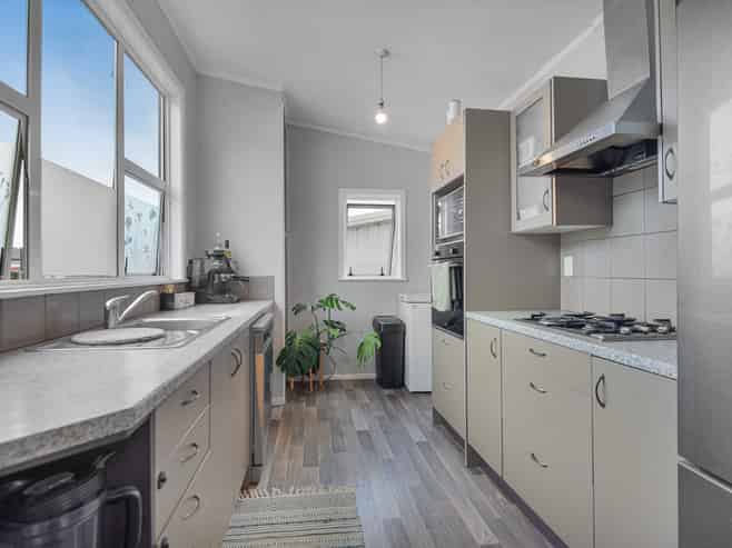 35 Kings Avenue, Gonville