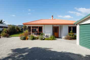 346 Nelson Road, Riverdale