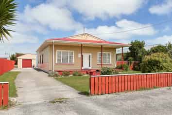 100 Peel Street, Westport