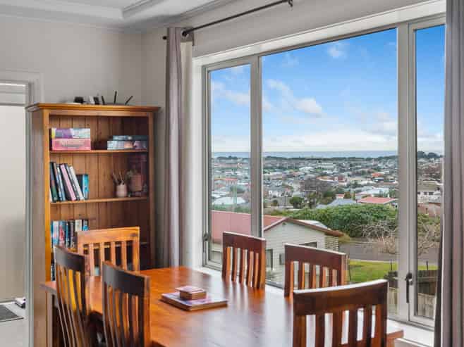 5 McCracken Street, Caversham