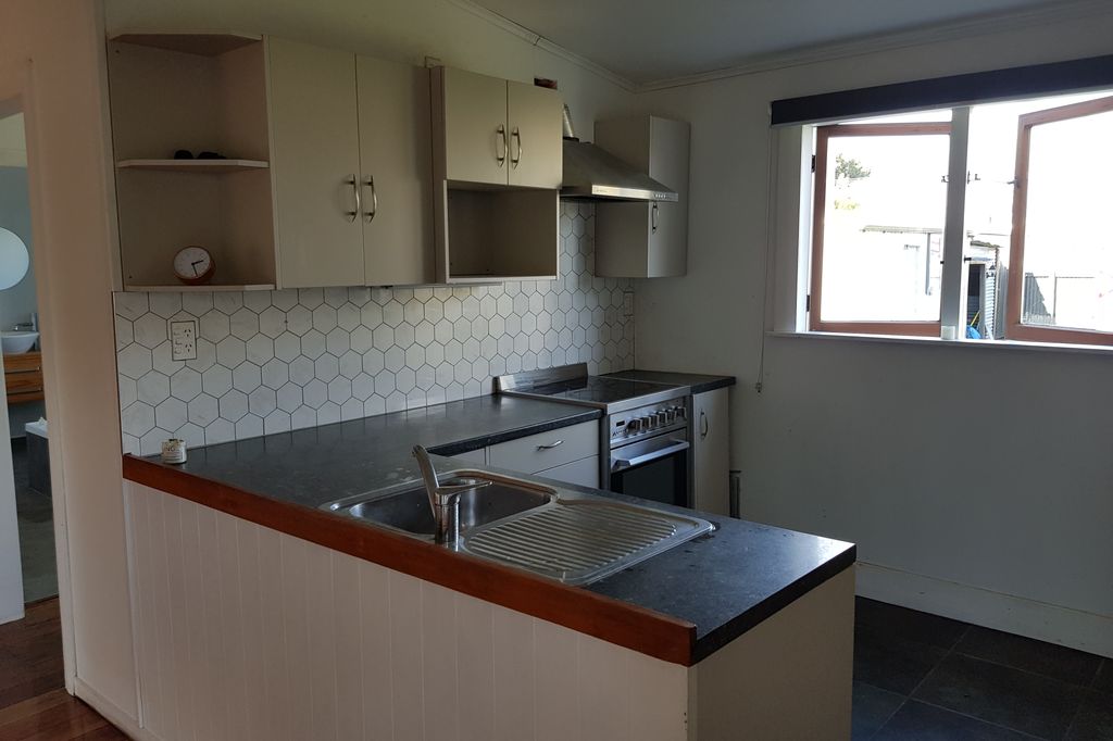 BENTLEY ST, MASTERTON - 3 BDRMS - $500PW 2