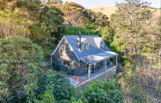 6888E Christchurch Akaroa Road, Takamatua