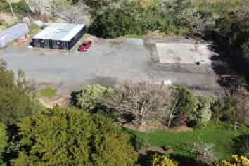 LIGHT INDUSTRY ZONED YARD
