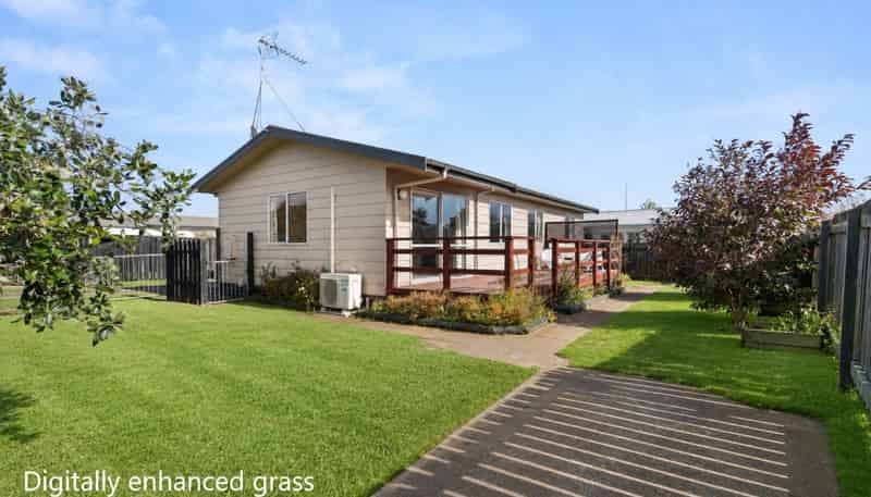 415 Ngatai Road, Bellevue
