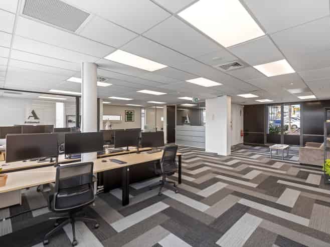 Ground floor office with valuable on-site storage