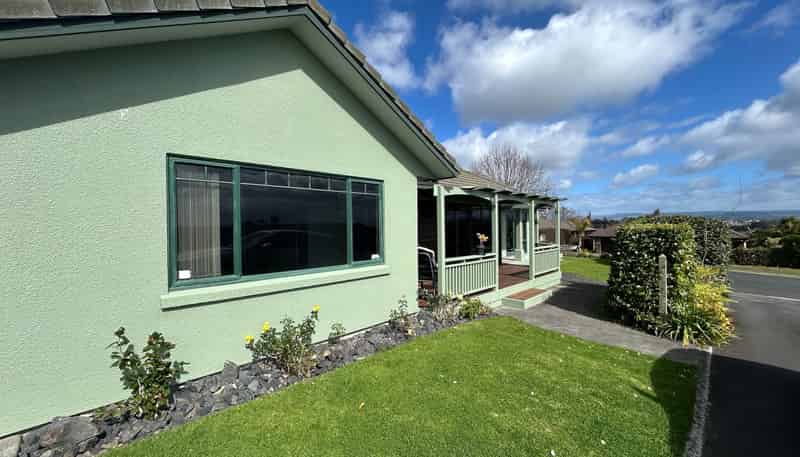 14 Sapphire Drive, Hairini