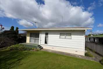 15A Lewis Street, Glenview