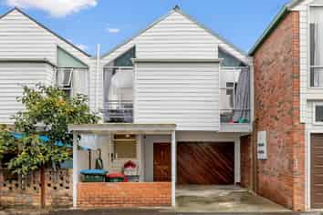 8/25 Pah Road, Epsom