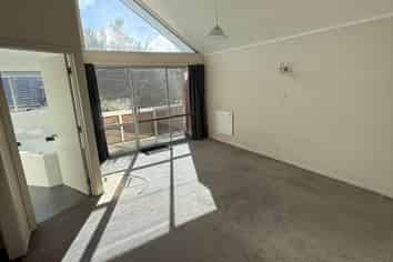 8/25 Pah Road, Epsom