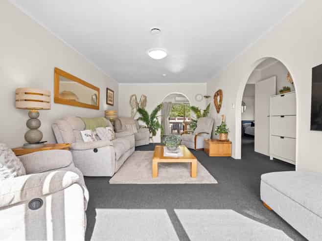 1/37 Palliser Lane, Browns Bay