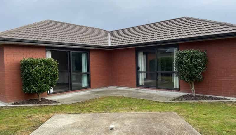 58 Sunstone Crescent, Brown Owl