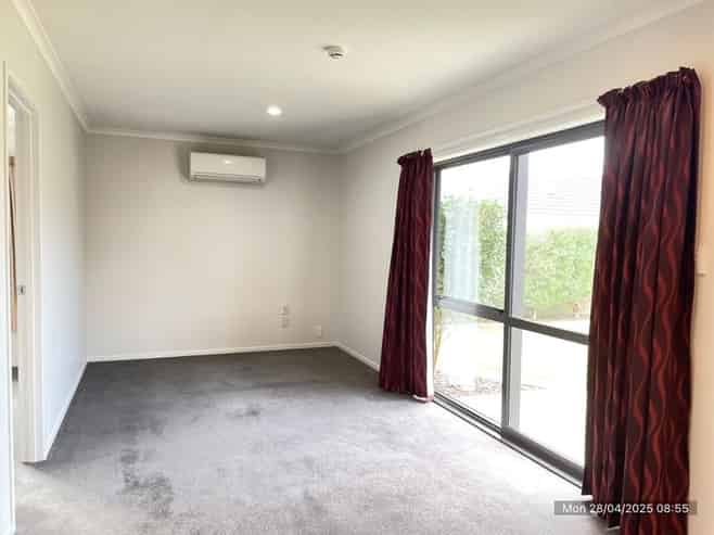 58 Sunstone Crescent, Brown Owl