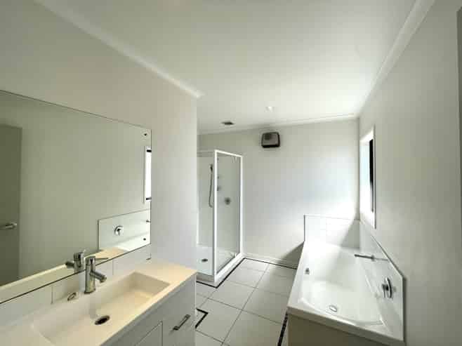 58 Sunstone Crescent, Brown Owl