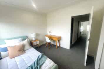 52 Parkwood Avenue, Westgate
