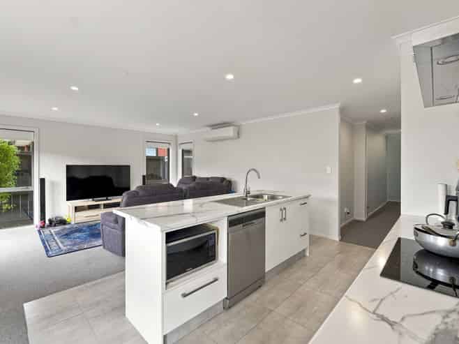 6 Salers Lane, Papamoa