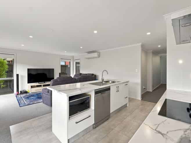 6 Salers Lane, Papamoa