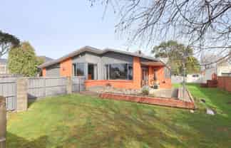 32 Regent Street, Newfield