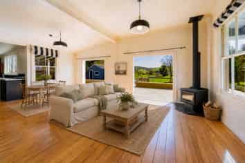 537 Lake Station Road, Flemington