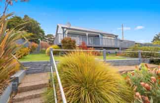 36 Theodore Street, Bluff