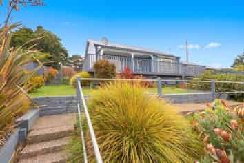 36 Theodore Street, Bluff